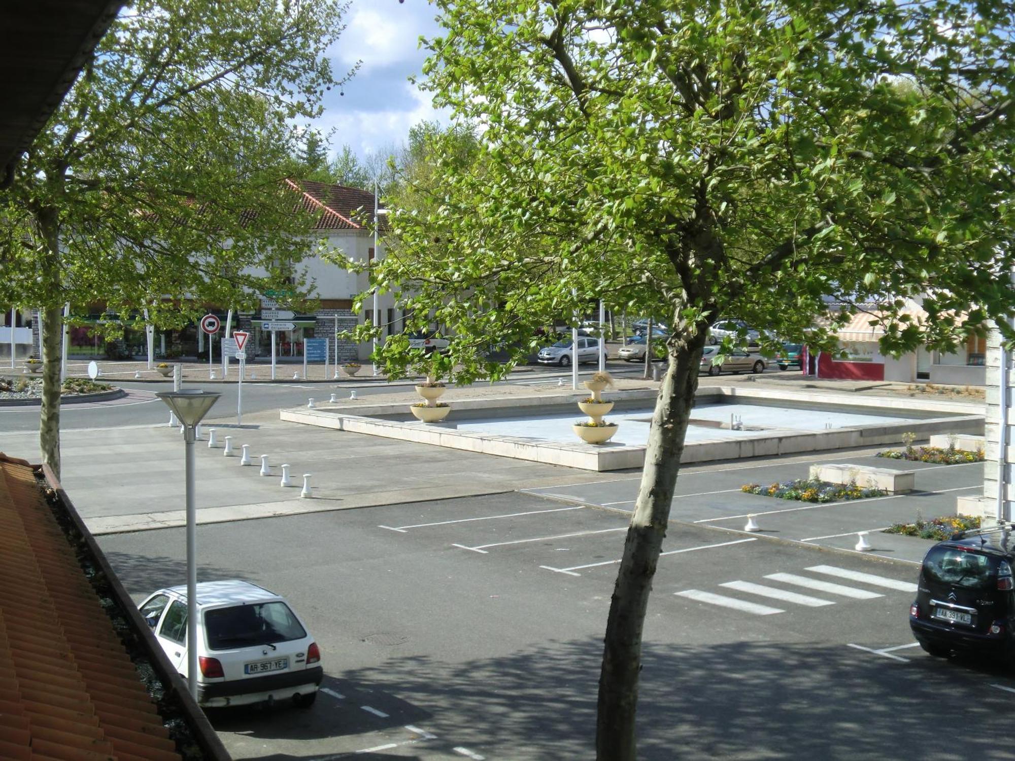 Hotel Bar Des Arenes Pontonx-sur-lʼAdour Exterior foto